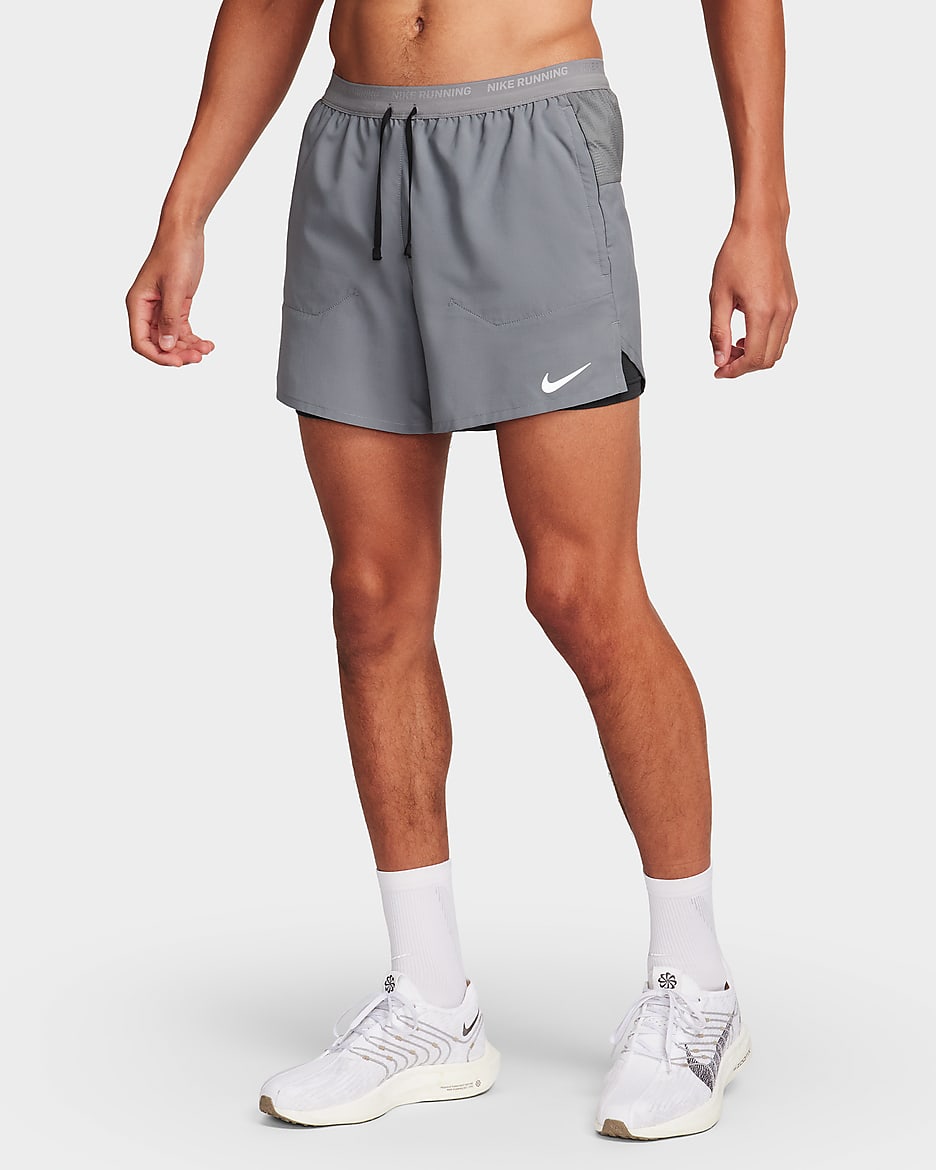 Shorts de running Dri FIT de 13 cm 2 en 1 para hombre Nike Stride